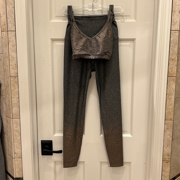 Beyond yoga top and leggings in‎ gray with rose gold ombré accents Medium - Picture 3 of 17